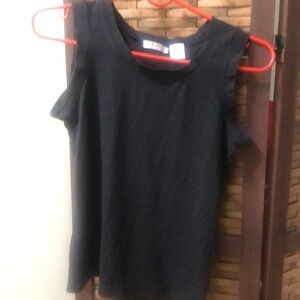 Black red paint stretch tee, size M, used, in good condition.